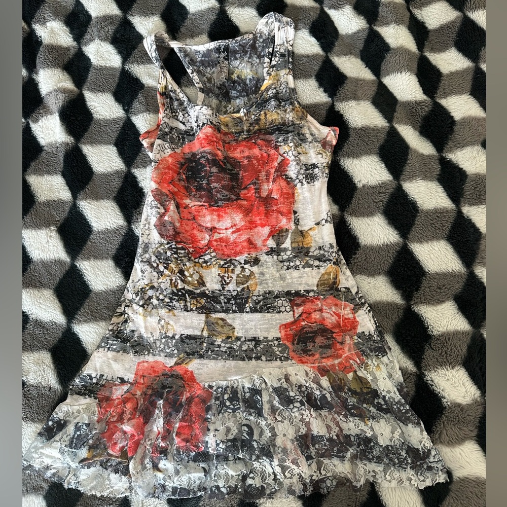 Voll Style Floral Tank Top with Red and Black Accents